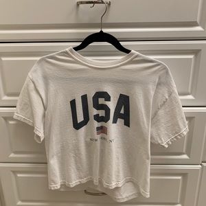 brandy melville cropped graphic tee!